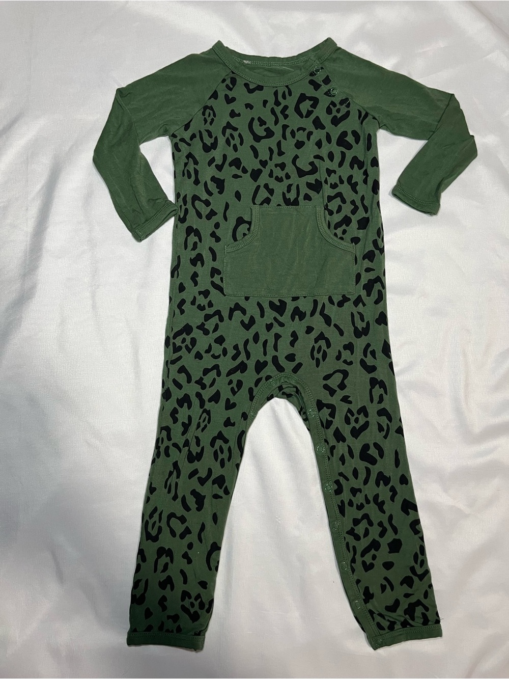 Kyte Baby Bamboo Olive Green Leopard Snap Romper Size 2T EUC Soft